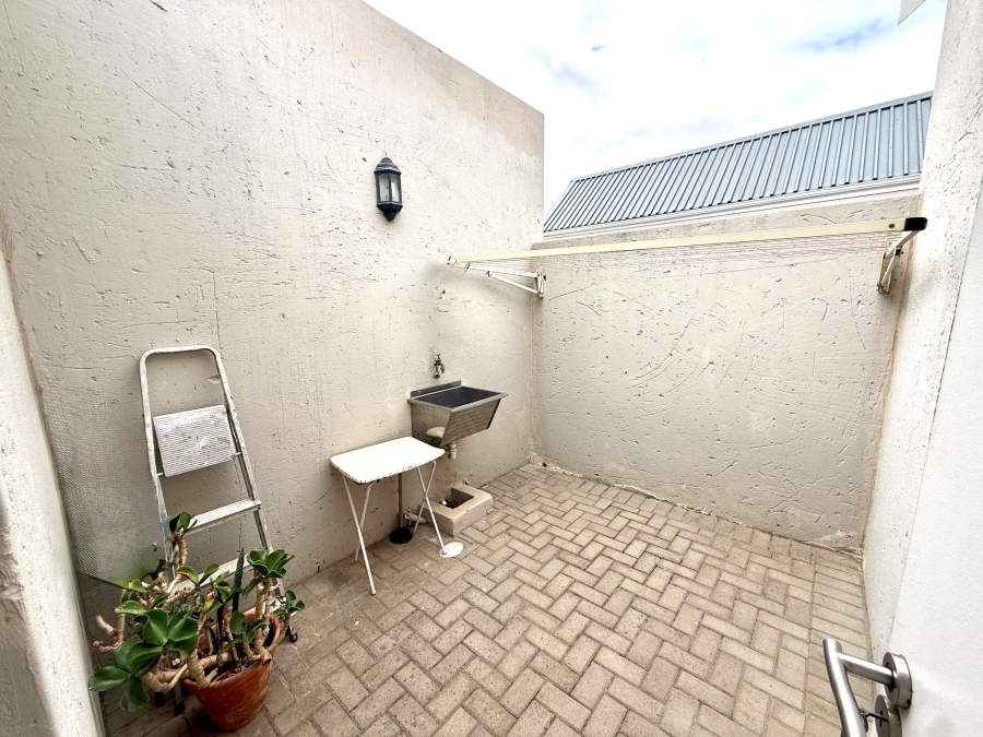 2 Bedroom Property for Sale in Fonteine Retirement Village Western Cape